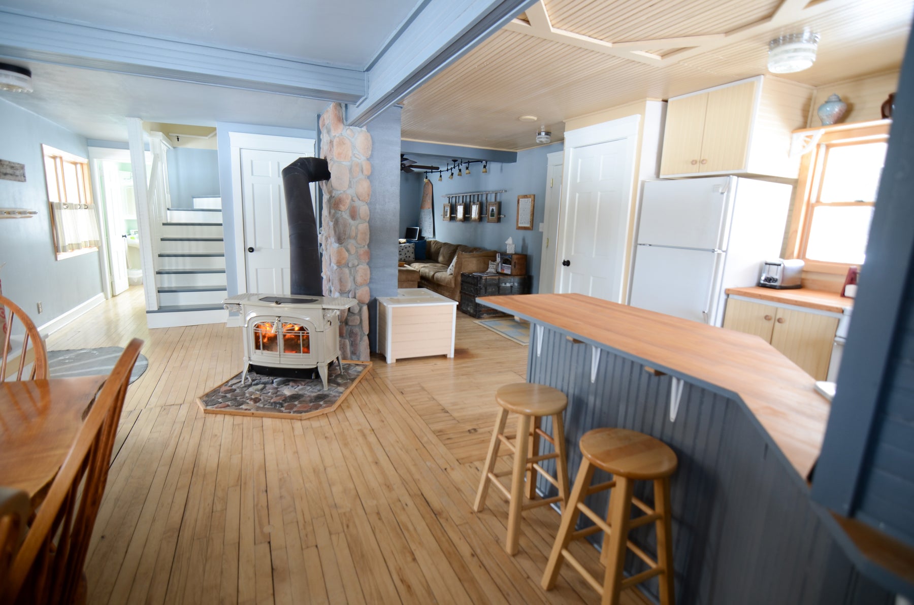 Vermont Castings Encore Freestanding Fireplace - Hunter Valley Heating